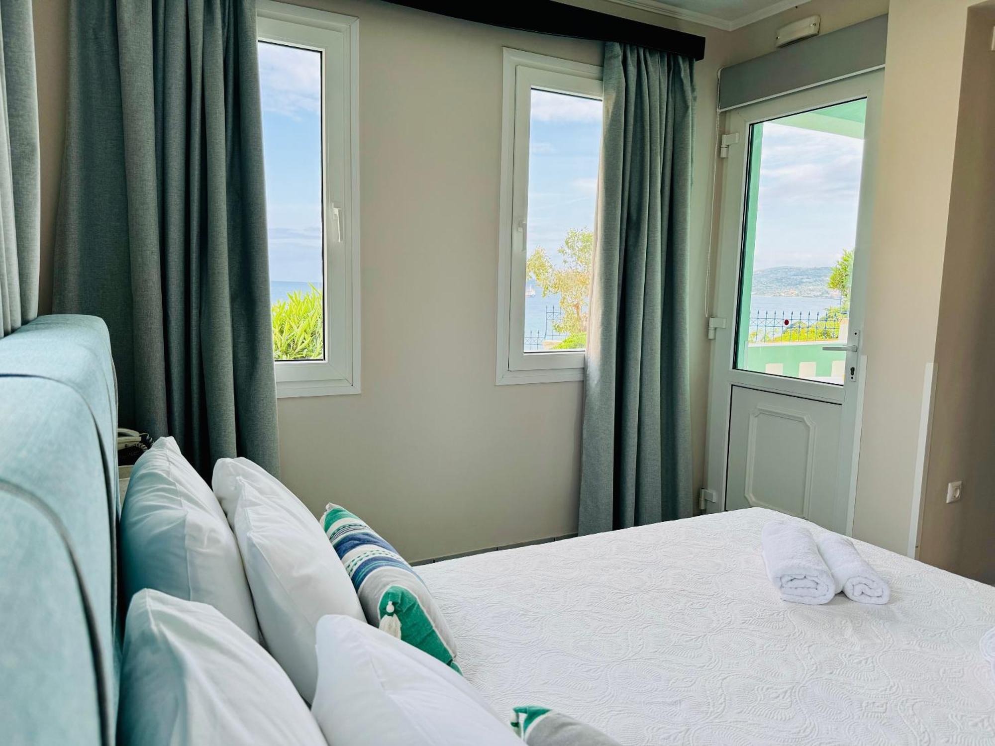 Monolia Sea Breeze Apartments Chios מראה חיצוני תמונה
